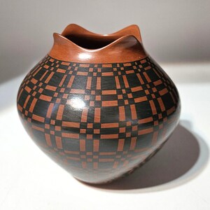 Mata Ortiz Pot, Signed Olga Quezada