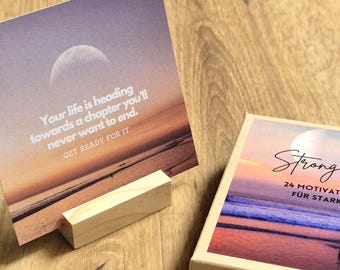 24 Motivationskarten für Frauen auf Englisch – Selbstliebe & Selbstvertrauen, mit Holzaufsteller und Aufbewahrungsbox
