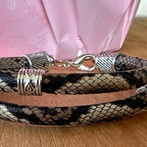 BRACCIALE DOPPIA CORDA, per uomo, ragazzo, unisex, bracciale motivo pitone, sportivo, casual, con componenti metalliche, idea regalo per lui