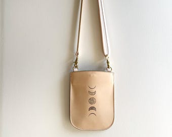 Vegetable Tanned Leather Phone Carrier