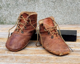 Pair of Antique 19th Century Late Victorian Leather Hand Made Original Laces Baby Infant Shoes Boots