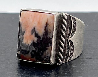 Antique Diné (Navajo) Native American Sterling Silver Split Shank Hand Stamped Hand Twisted Rope Petrified Wood Cabochon Ring