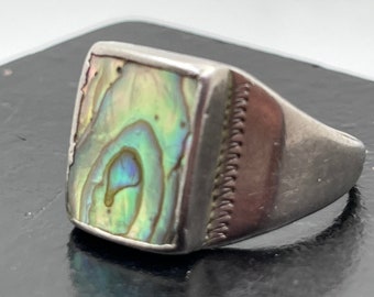 Antique Diné (Navajo) Native American Silversmith Made Sterling Silver Hand Stamped Hand Carved Mother of Pearl Cabochon Ring