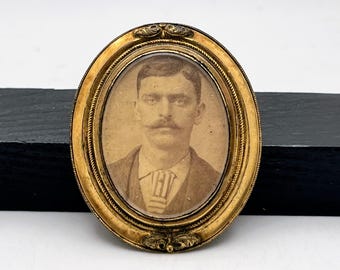 Large Antique All Original 19th Century Victorian Era Gold Filled Mourning Photograph Gentleman Mourning Jewelry Brooch Victoriana Funeraria