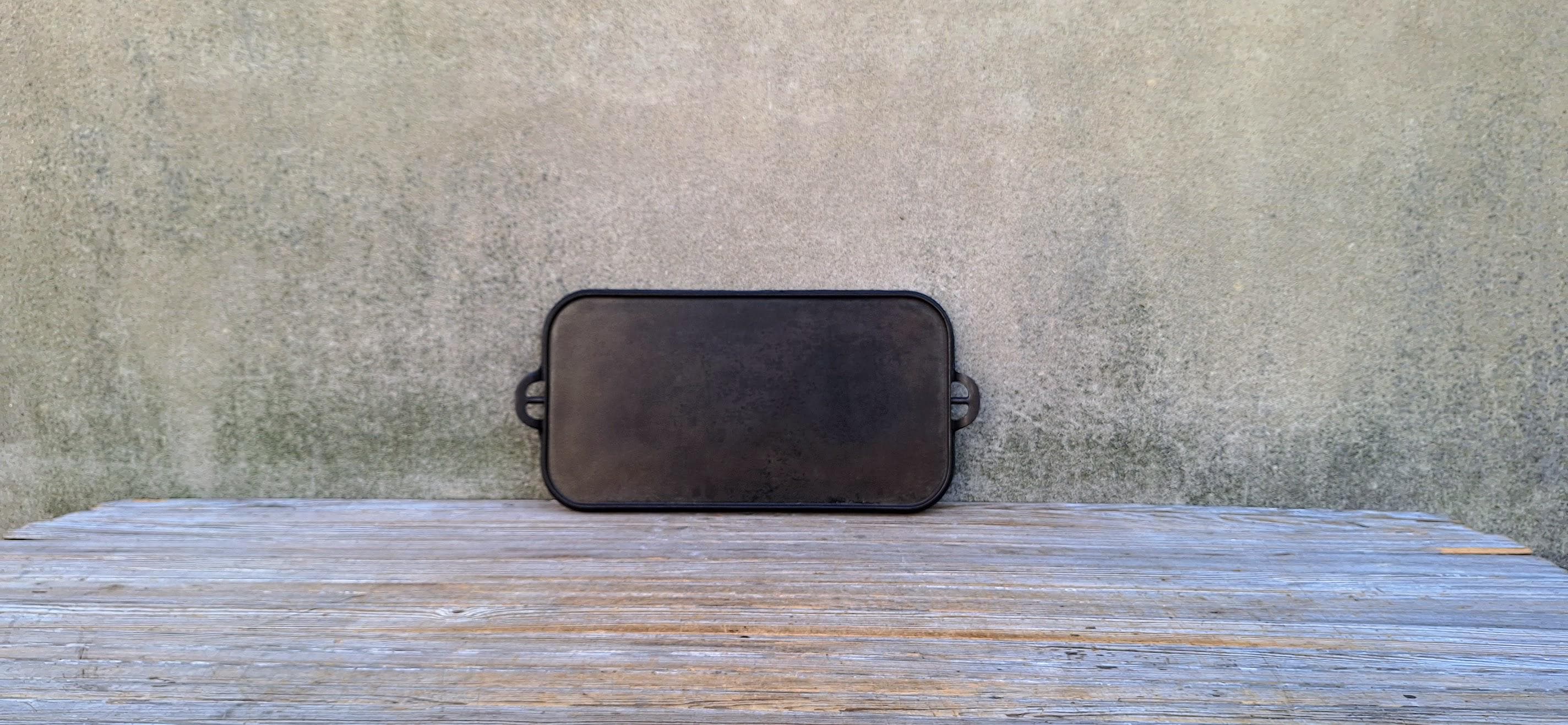 Outstanding Antique 20th Century Cast Iron Wagner Ware Griddle Skillet Cooktop Sidney Ohio 1151 1940s Farmhouse Kitchen Farmhouse Breakfast