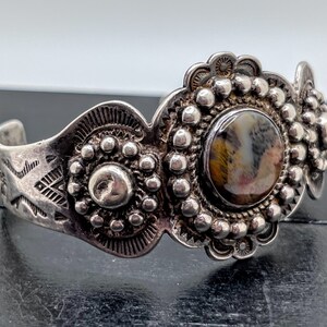Outstanding Vintage Navajo 'Domed Cerrillos Turquoise' Native American Jewelry Silver Bracelet Old Outstanding Vintage Navajo 'Domed Cerrillos Turquoise' Native American Jewelry Silver Bracelet Old