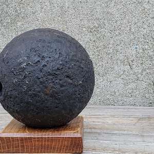 One 7lb Cast Iron Mortar Cannonballs Revolutionary War Battle of Rhode Island 1778