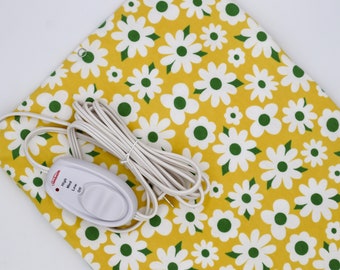 Heating Pad With Custom Cover- Yellow Daisy