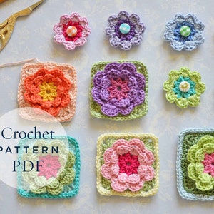 Puede incluir: Patrón de crochet PDF para hacer cuadrados de flores de colores. Los cuadrados están hechos con hilo de diferentes colores y presentan una variedad de botones decorativos.