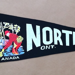 Vintage &#39;North Bay, Ont Canada&#39; Ontario Bass Trout Fishing Souvenir Travel Pennant