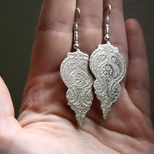 sterling silver oriental earrings Indian earrings paisley earrings etched earrings iranian persian flower earrings ORISSA image 1