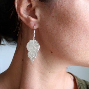 sterling silver oriental earrings Indian earrings paisley earrings etched earrings iranian persian flower earrings ORISSA image 3