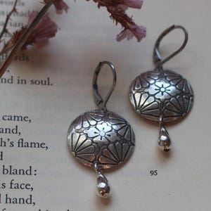 cherry tree flower silver dangling earrings- BLOOMING SAKURA- japanese inspiration- botanical earrings- japanese flower earrings-