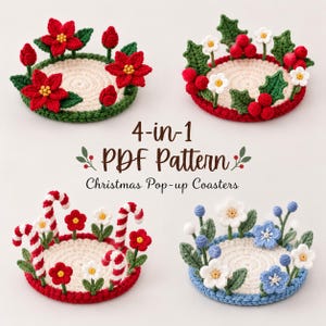 Può includere: Quattro sottobicchieri circolari all'uncinetto con motivi floreali e natalizi in 3D. Il testo recita 4-in-1 PDF Pattern Christmas Pop-up Coasters. I disegni includono stelle di Natale rosse, agrifoglio con bacche, bastoncini di zucchero e fiori blu.