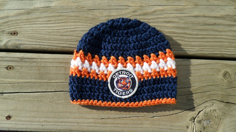 Woman/'s Tigers Inspired Handmade Crochet Beanie Hat With Patch 1960 Vintage Patch Major League Baseball