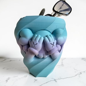 Kaws-inspired trinket tray/pencil holder, 12 cm, blue/mauve