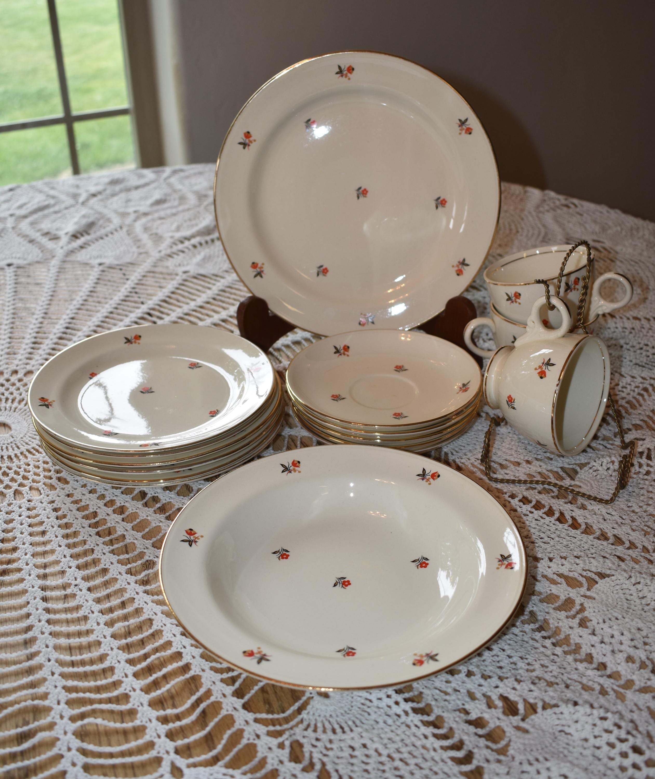 Vintage 1940s Cunningham & Pickett Cardinal China: Gold Trim
