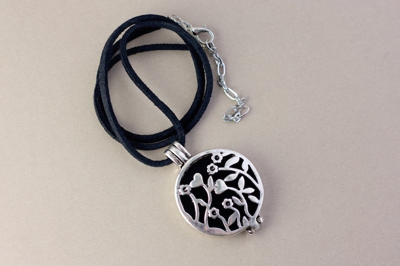 Oil Diffuser Jewelry Essential Oil Gifts Essential Oil Diffuser Necklace Aromatherapy Jewelry Aromatherapy Locket Oil Diffuser Locket
