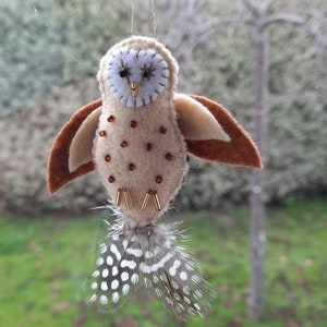 Craft kit for Tasmanian Masked Owl Brooch or hanging ornament image 2