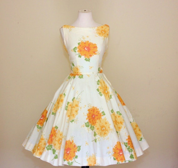 Items similar to vintage 1950's Jerry Gilden spectator marigold flowers ...