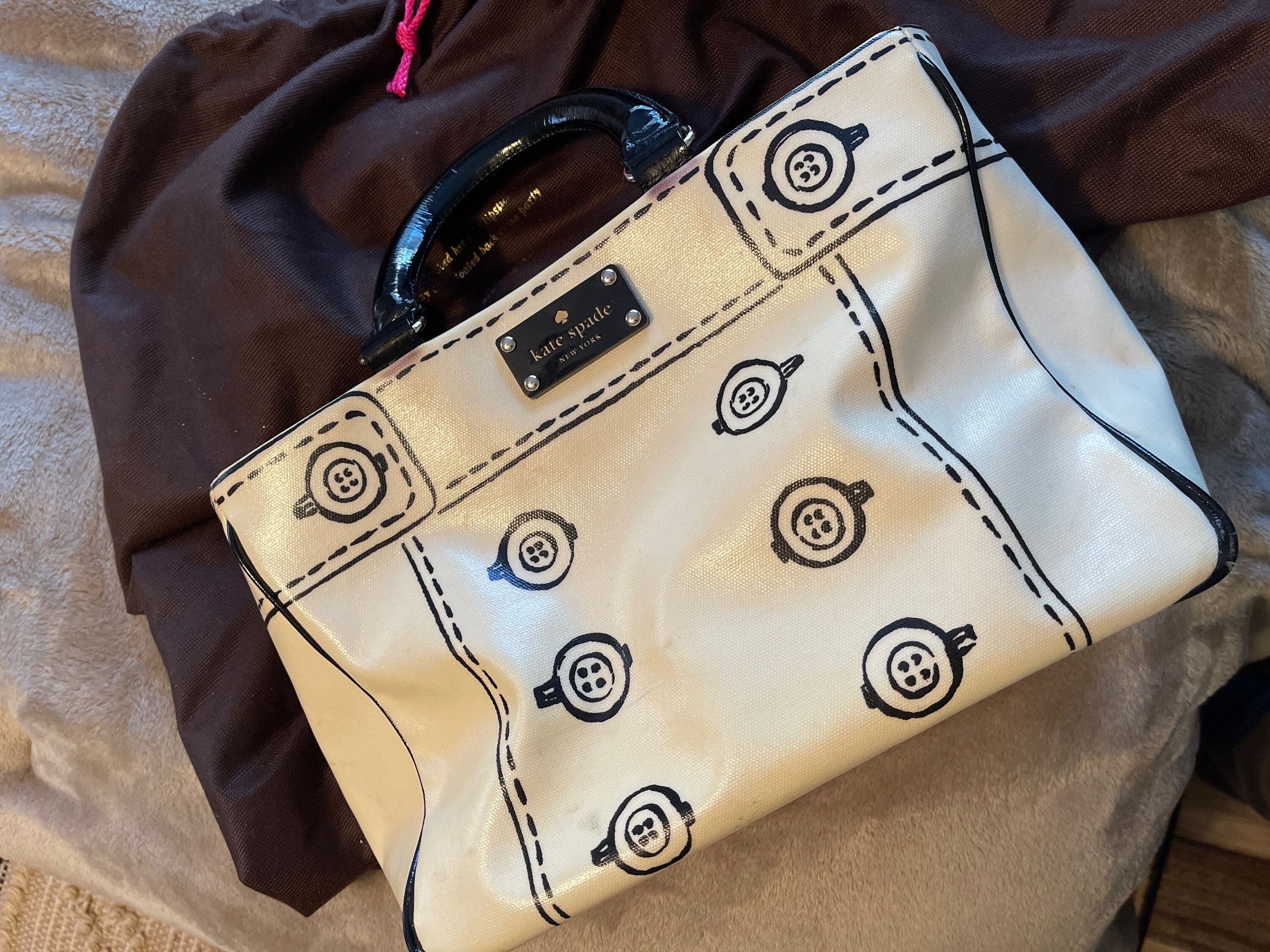 Top 91+ imagen kate spade bag protector Thptnganamst.edu.vn