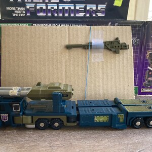 Vintage Transformer “Onslaught” 1986 Hasbro Inc