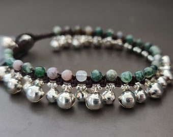 Pulsera tobillera con campanas de color plata y piedra redonda de 4 mm para mujer, pulsera de piedra, pulsera con campanas