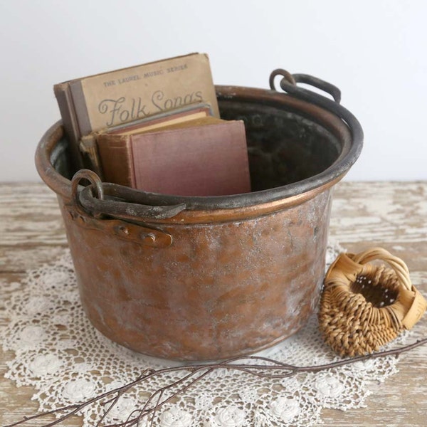 Vintage Copper Bucket, Copper Cauldron, Large Copper Pot, Heavy Copper Cauldron with Handle, Farmhouse Home Decor, primitive rustic pot