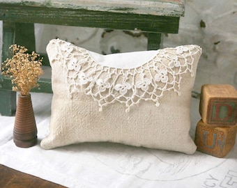 Small Grain Sack Pillow, Grain Sack and Lace Pillow, Small Grain Sack Throw Pillow, Farmhouse Home Decor