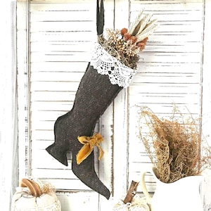 Witch Boot for Halloween Decor, Primitive Witch Boot, Halloween Decor, Primitive Fall Decor, Folk Art Witch&#39;s Boot, Hanging Witch Boot