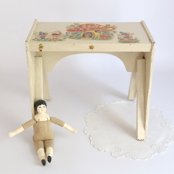 RESERVED FOR IKUMI - Vintage Childs Foot Stool and Vintage Charlotte Brown Multicolor Bathroom Set