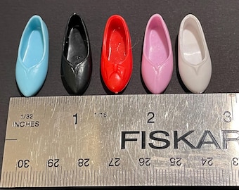 Curvy Doll Shoes: Flat Feet, Assorted Colors