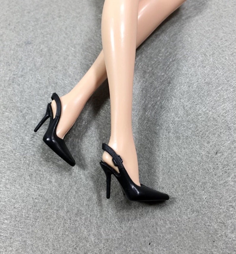 chaussures pour barbie