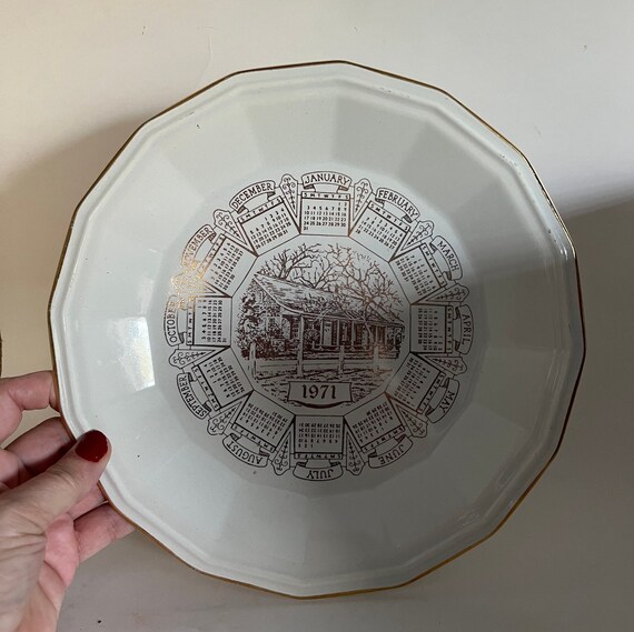 Vintage 1971 Calendar Plate - Etsy
