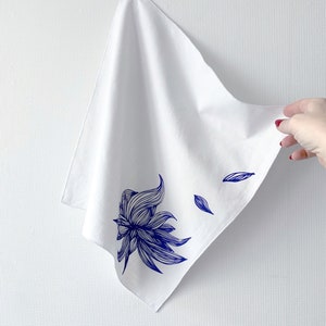 Washable cloth towel with vegetal design image 4