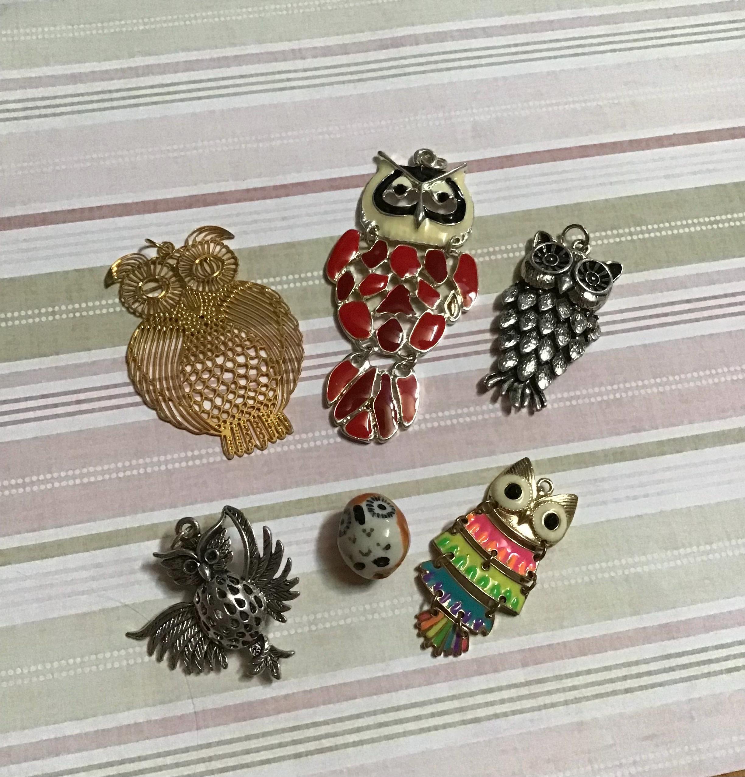Vintage Owl Pendant Lot: Enameled and Gold ToneJewelry Craft Supplies - 7 Piece Plus Freebies