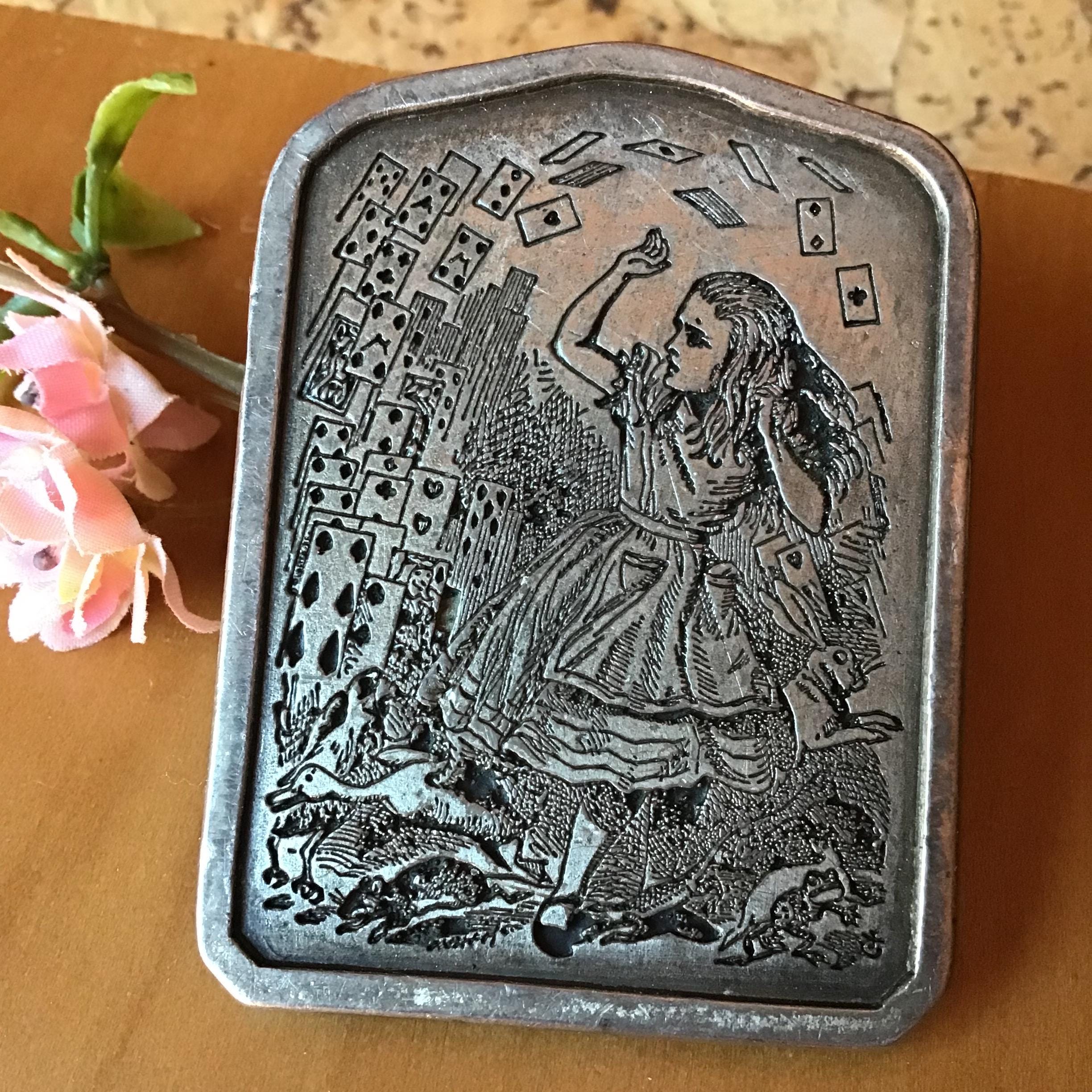1974 Charming Silver Alice in Wonderland Belt Buckle Bergamot Belt Buckle Alice In Wonderland Who Are You  main image 2