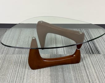 Noguchi Style Coffee Table - Iconic Design