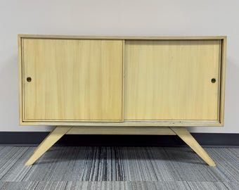 Mid-Century Modern Credenza / Buffet ~ Great As TV Stand Or Record Cabinet