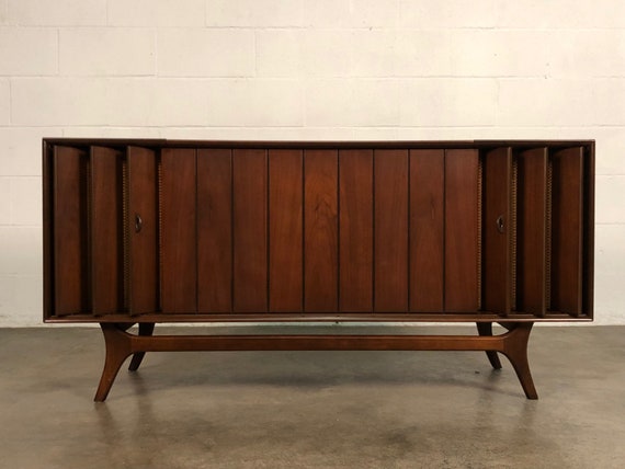Zenith Mid-century Modern Stereo Console Model C930 ~ Makes A