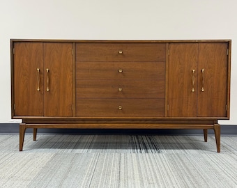 Mid-Century Modern Credenza ~ Great As TV Stand
