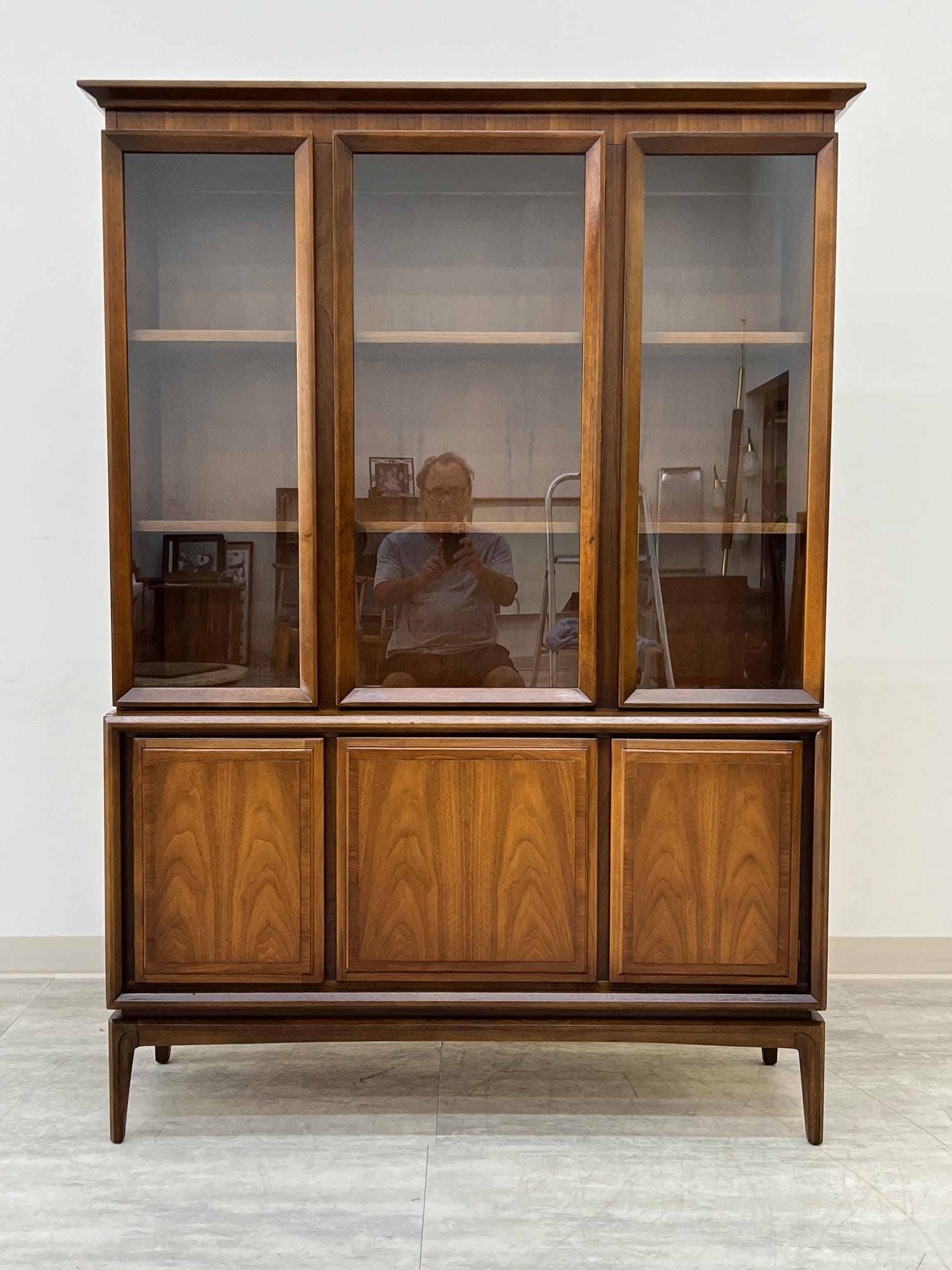 Mid Century Discount China Cabinets Young Midcentury Modern Bow