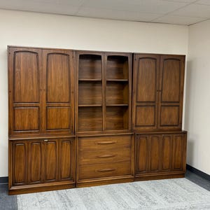 Broyhill Bookcase - Etsy