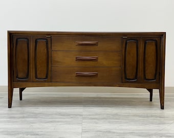 Broyhill Emphasis Mid-Century Modern Cabinet ~ Great As TV Stand Or Media Console  (SHIPPING Not FREE)