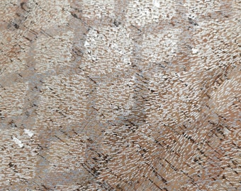 ÚLTIMAS PIEZAS - 50 x 68 cm - Tejido de corcho natural con estampado de serpiente plateada - Tejido de cuero de corcho portugués
