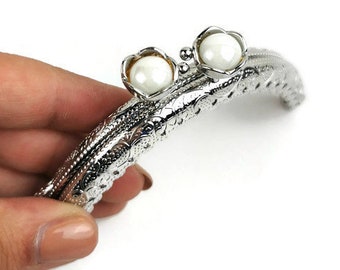 Purse frame - 8.5cm metal purse frame with white flowers F8.5/1229D