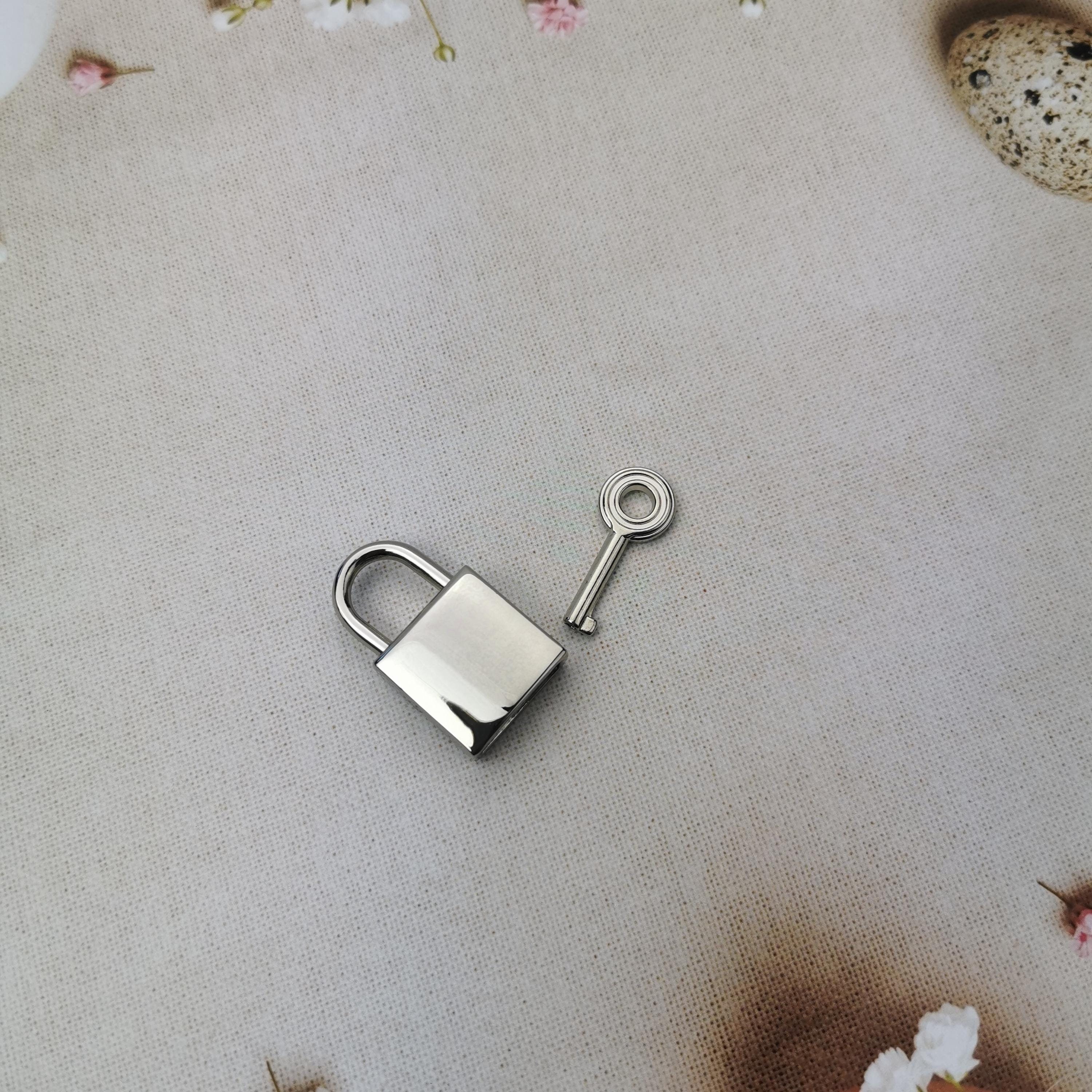 Padlock With Key for Bag Designer, Silver Locking Bolt With
