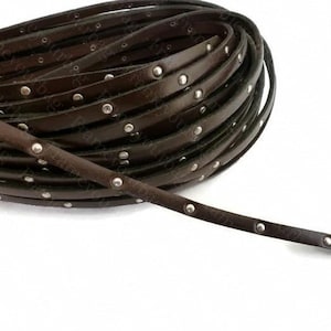 1 mètre de peau de vache 5mm avec rivetes