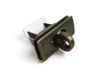 Antique Brass clutch lock /CHIUSURE CON GIRELLO/ clutch purse lock /twist lock/ 38mmx16mm  ( 1280/1) - FL09