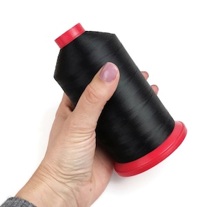 6000 Meter von Kork-Nähgarn - Geschmierter Polyester-Faden, Polyester-Stickgarn Schwarz